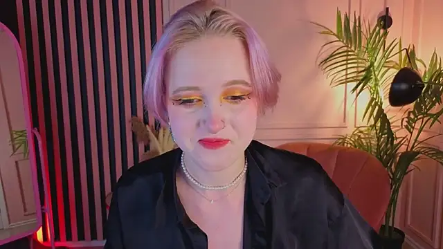 luna son online show from 11.22.25