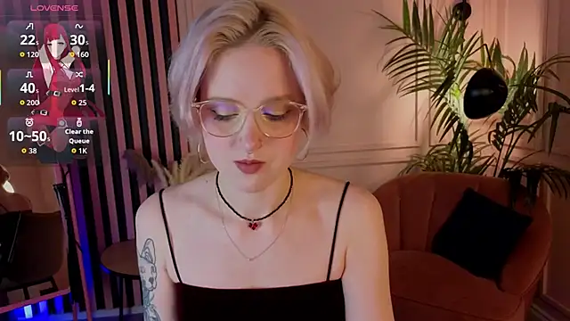 luna son online show from 11.28.25