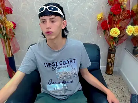 Snapshot of thaigo_twink38 chatting on 10.02.25 thaigo twink38 online show from 10.02.25