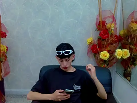 Snapshot of thaigo_twink38 chatting on 10.08.25 thaigo twink38 online show from 10.08.25