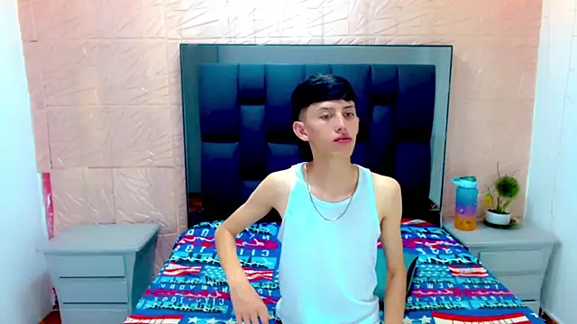 Snapshot of thaigo_twink38 chatting on 10.29.25 thaigo twink38 online show from 10.29.25