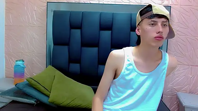 Snapshot of thaigo_twink38 chatting on 12.04.25 thaigo twink38 online show from 12.04.25