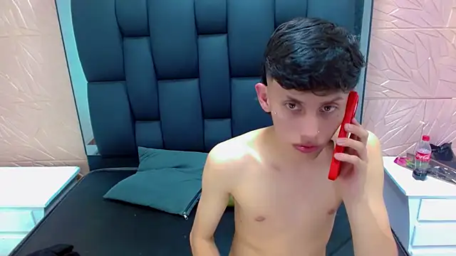 Snapshot of thaigo_twink38 chatting on 12.14.25 thaigo twink38 online show from 12.14.25