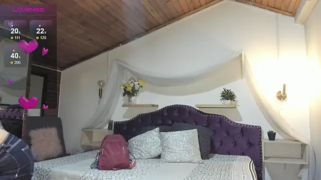 Snapshot of sophialyh_1 chatting on 11.07.25 sophialyh 1 online show from 11.07.25