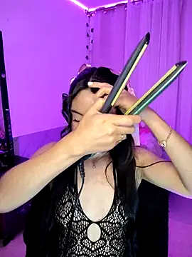 Snapshot of tamara_vald chatting on 10.26.25 tamara vald online show from 10.26.25