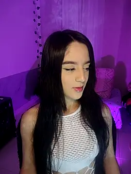 Snapshot of tamara_vald chatting on 11.29.25 tamara vald online show from 11.29.25