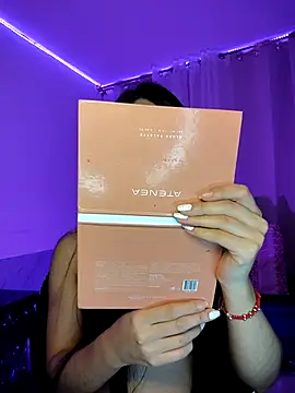 Snapshot of tamara_vald chatting on 12.14.25 tamara vald online show from 12.14.25