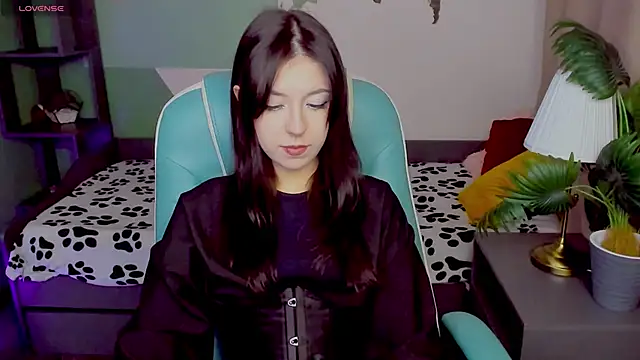 Snapshot of Azaliya_Haze chatting on 11.20.25 Azaliya Haze online show from 11.20.25