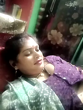 Snapshot of Na_shreya chatting on 10.02.25 Na shreya online show from 10.02.25