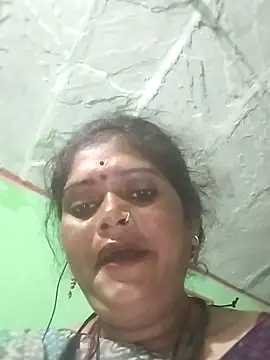 Snapshot of Na_shreya chatting on 10.05.25 Na shreya online show from 10.05.25