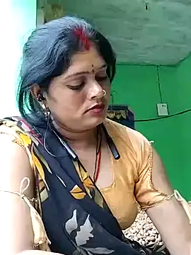 Snapshot of Na_shreya chatting on 10.21.25 Na shreya online show from 10.21.25