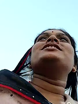 Snapshot of Na_shreya chatting on 11.21.25 Na shreya online show from 11.21.25