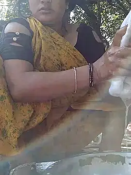 Snapshot of Na_shreya chatting on 11.28.25 Na shreya online show from 11.28.25