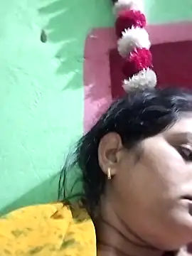 Snapshot of Na_shreya chatting on 11.28.25 Na shreya online show from 11.28.25