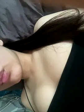 Snapshot of Beautiful661 chatting on 11.22.25 Beautiful661 online show from 11.22.25