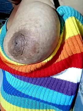 Hotmommax online show from 03.03.26