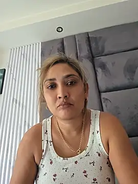 INDIANROMANCE online show from 05.08.26