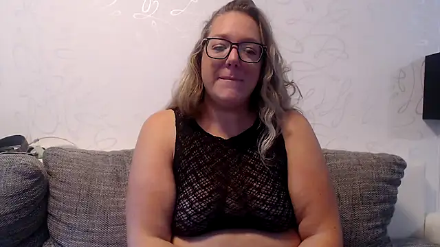 KittyClit online show from 10.02.25