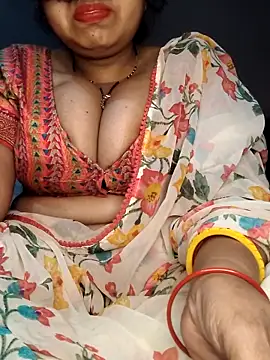 Hot  bhabhi 99 online show from 04.25.26