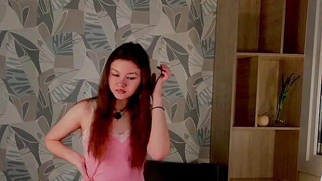 Snapshot of LewisThrone chatting on 11.01.25 LewisThrone online show from 11.01.25