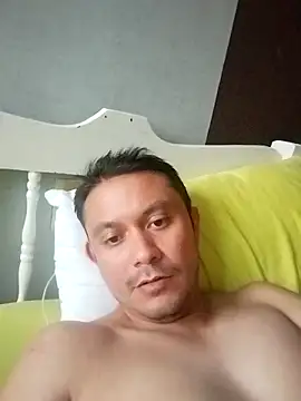 Snapshot of Ricuss9 chatting on 10.02.25 Ricuss9 online show from 10.02.25