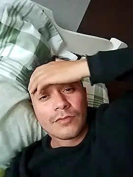 Snapshot of Ricuss9 chatting on 10.11.25 Ricuss9 online show from 10.11.25