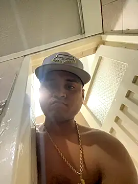 Snapshot of morenito_00987 chatting on 10.23.25 morenito 00987 online show from 10.23.25