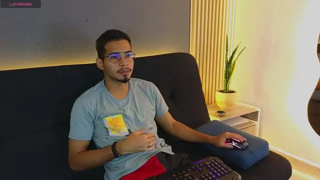 Jaybrown  1 online show from 10.19.25