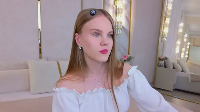 Lili Lohan online show from 06.21.26