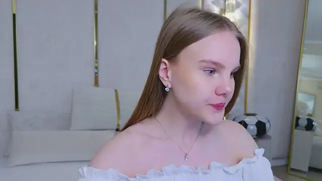 Lili Lohan online show from 07.08.26