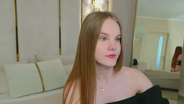 Lili Lohan online show from 07.12.26