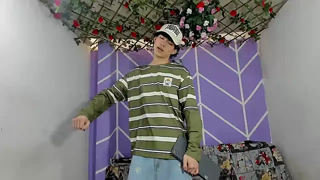 nexusboyhot online show from 10.04.25