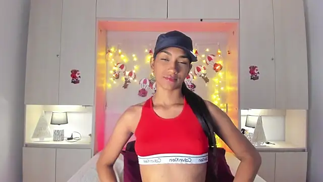 AnahiCollins online show from 12.16.25