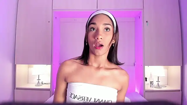 AnahiCollins online show from 05.07.26