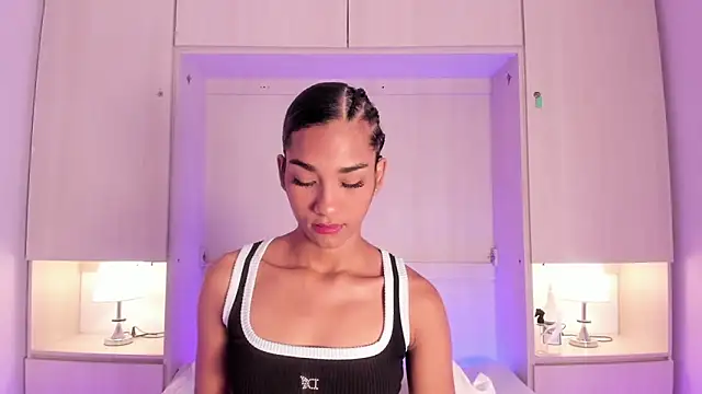AnahiCollins online show from 05.14.26