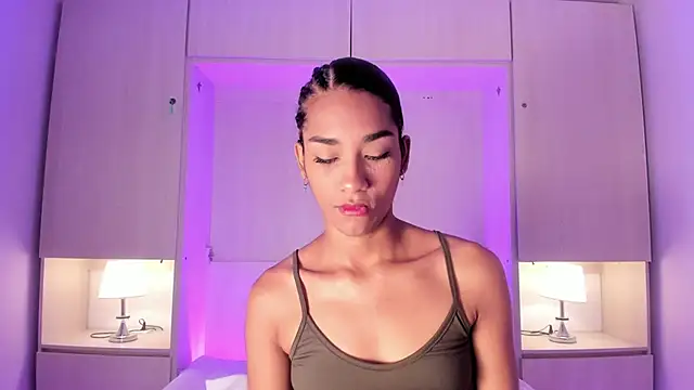 AnahiCollins online show from 05.16.26