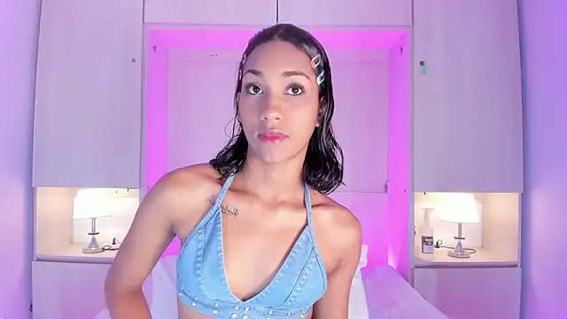 AnahiCollins online show from 06.07.26