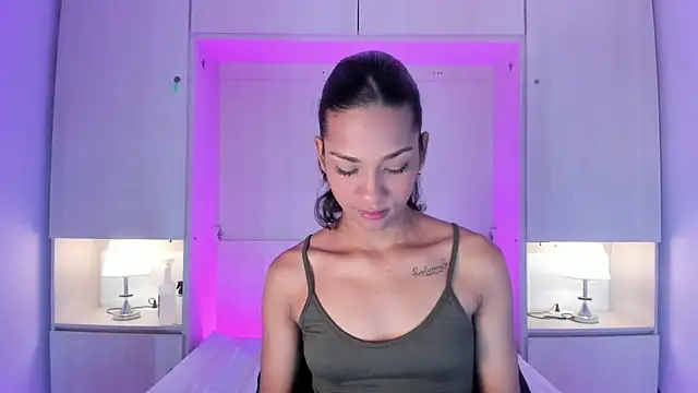 AnahiCollins online show from 06.13.26