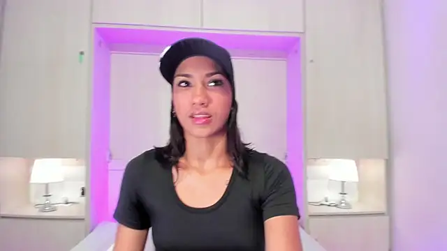AnahiCollins online show from 06.17.26