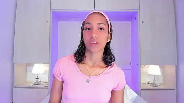 AnahiCollins online show from 07.05.26