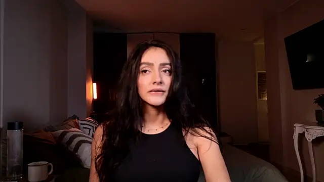 Milana De online show from 11.17.25