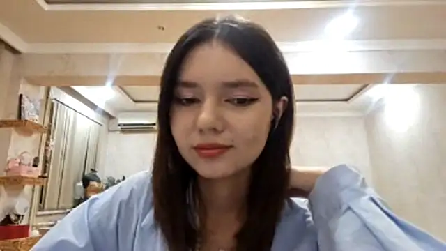 ImogeneMalinconico online show from 10.28.25