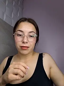 EmmaValencia  online show from 11.13.25