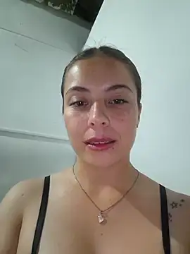 EmmaValencia  online show from 05.09.26