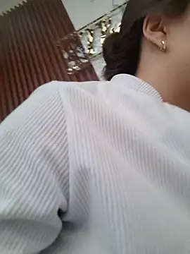 Snapshot of EmmaValencia_ chatting on 06.25.26 EmmaValencia online show from 06.25.26