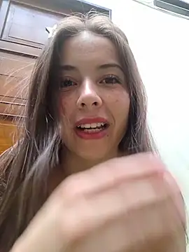 Snapshot of EmmaValencia_ chatting on 07.02.26 EmmaValencia online show from 07.02.26
