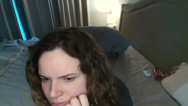 Snapshot of ClaireZX chatting on 10.01.25 ClaireZX online show from 10.01.25