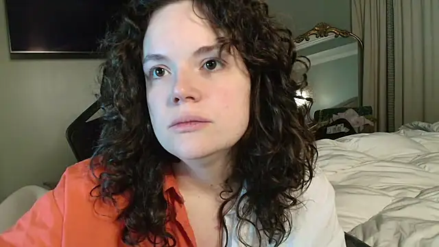 Snapshot of ClaireZX chatting on 10.14.25 ClaireZX online show from 10.14.25