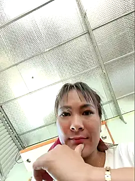 Snapshot of Yaya_tara chatting on 10.09.25 Yaya tara online show from 10.09.25