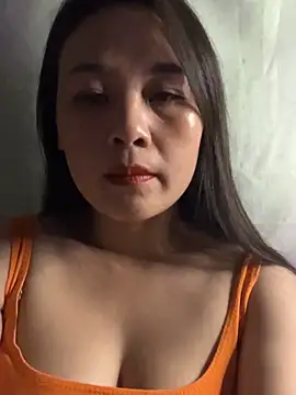 Snapshot of Suna-ny chatting on 12.04.25 Suna-ny online show from 12.04.25